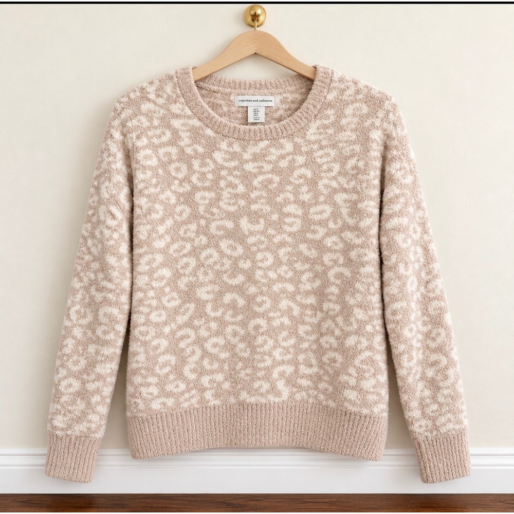 Cupcakes and Cashmere Womens Small Leopard Print Fuzzy Knit Crewneck Sweater Tan
